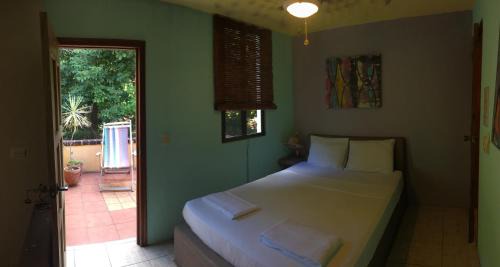 Triple Room with Garden View