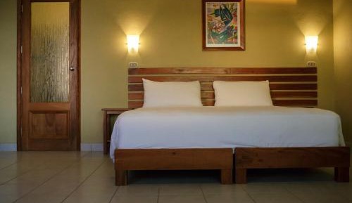 Quadruple Room with Private Bathroom