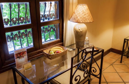 Managua Hotel | Los Robles Charming Colonial Boutique Hotel