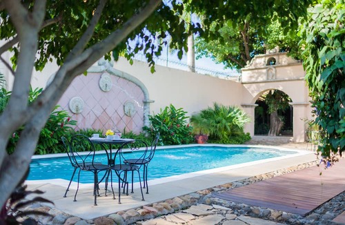 Managua Hotel | Los Robles Charming Colonial Boutique Hotel