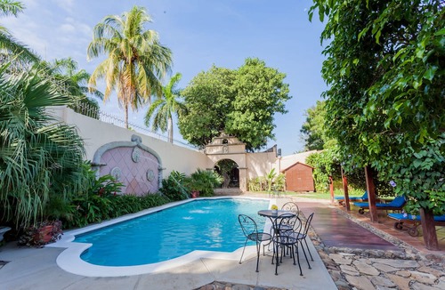 Managua Hotel | Los Robles Charming Colonial Boutique Hotel