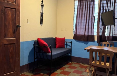 Leon Hostel | Hostal Harvest House