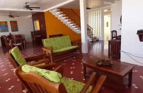 Poneloya House | Beachfront House With Pool - Perfect for 12 People