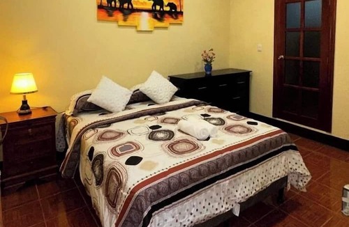 Granada House | GRANADOS GUEST HOUSE