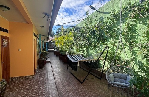 Granada House | GRANADOS GUEST HOUSE