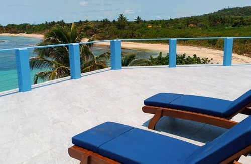 Corn Island Bed & Breakfast | Mama Lola Bed and Breakfast