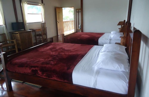 El Castillo Cabin | Hotel Lara's Planet