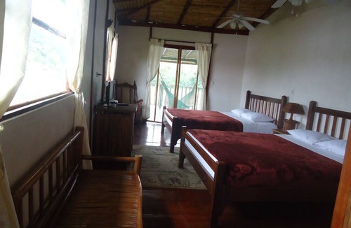 El Castillo Cabin | Hotel Lara's Planet