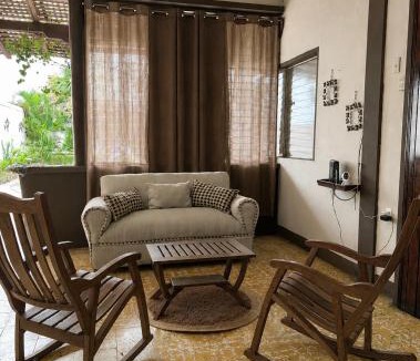 Leon Bed & Breakfast | Hostal Octavianos Leon