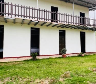 Leon House | Hostal Bambu