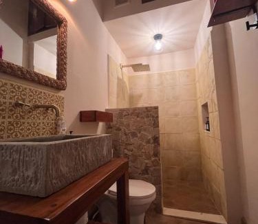 Granada House | Central Park Luxurious Historical Home With Pool