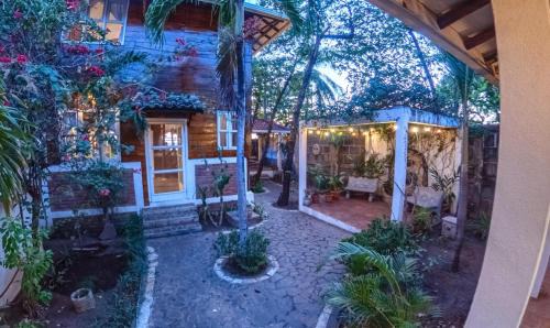 Pochomil House | Romantic Beachfront Casita w Pool - AC - Sleeps 4