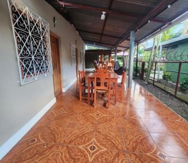 Ometepe Island House | Hostal Bullshark