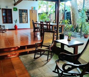 Leon Hotel | Casa de Los Berrios
