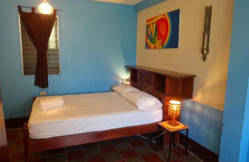 Leon Hotel | Hostal Harvest House