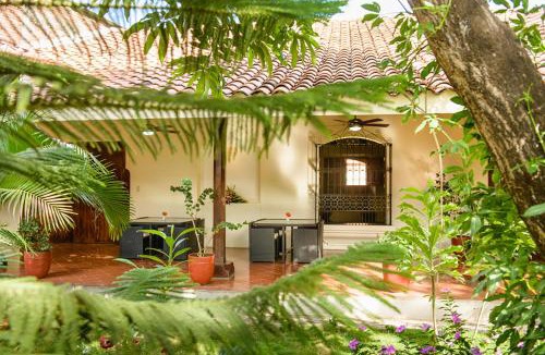 Leon Hotel | Hotel Flor De Sarta