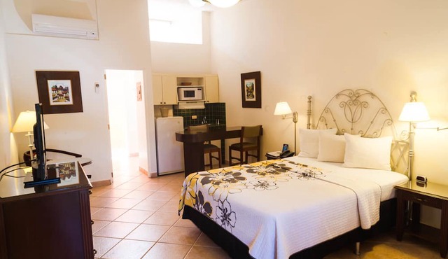 Hotel El Almendro in Managua