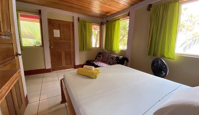 Las Palmeras Beachfront Hotel
