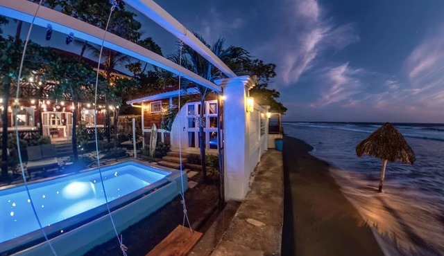 Balcony Bedroom Suite w Romantic Sunsets - AC - Pool